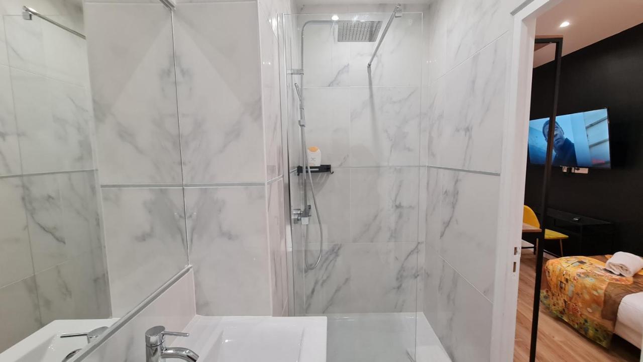 157 - Urban Coco Chanel Flat In Montorgueil Parijs