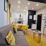 157 - Urban Coco Chanel Flat In Montorgueil